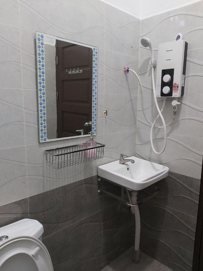 Nsjay Guest House Kampong Gong Balai Екстериор снимка